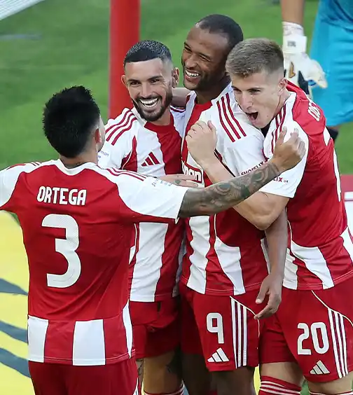 Ολυμπιακός v Λεβερκούζεν